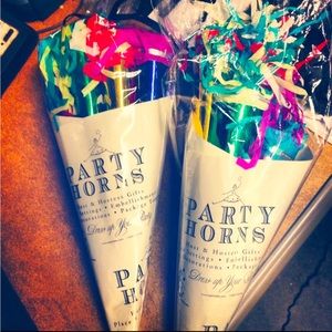 Tops Malibu Party Horns